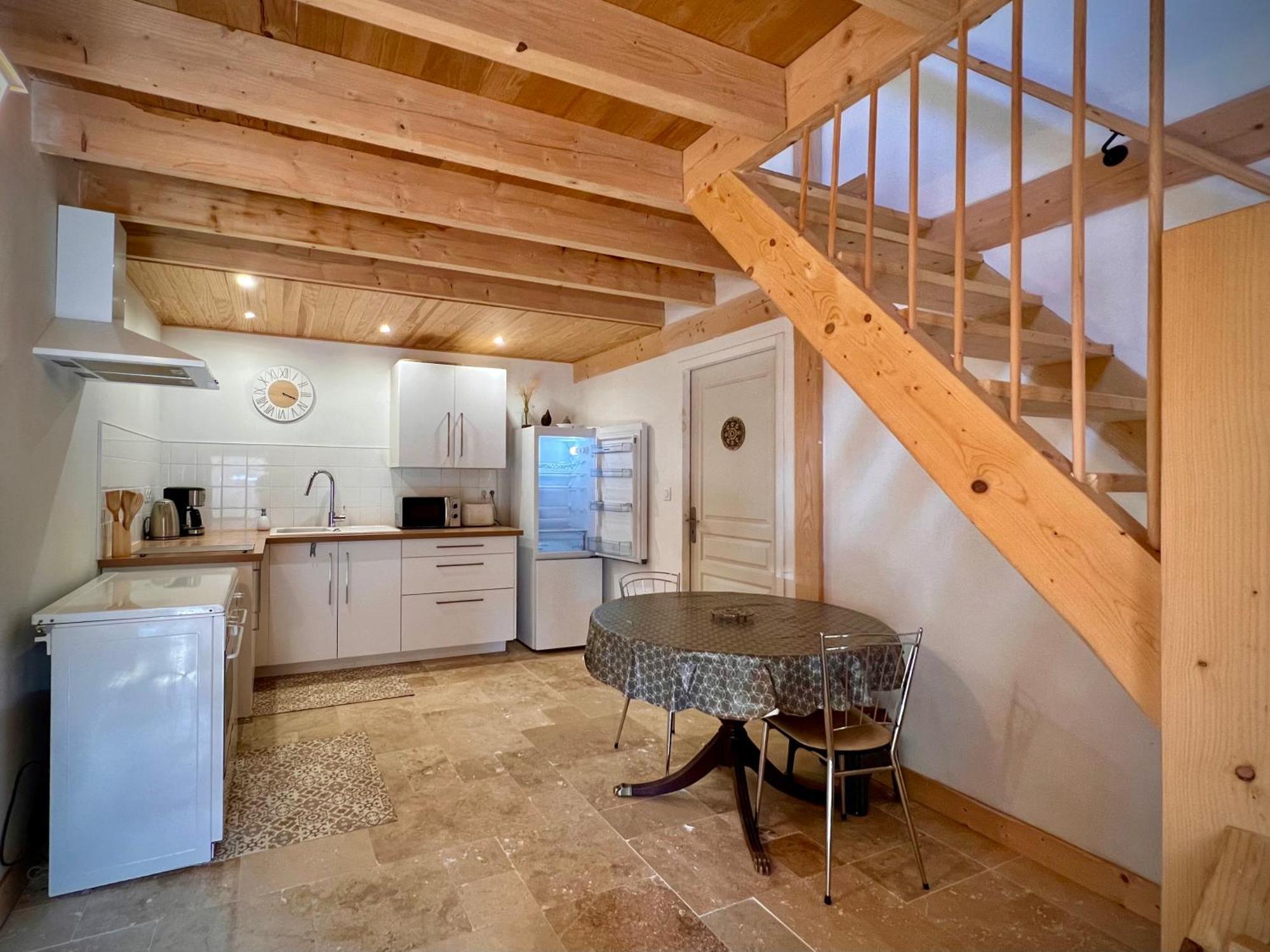 Ferme Gite Le Coeur Des Petits Chenes Saint-Pierre-de-Cole ภายนอก รูปภาพ